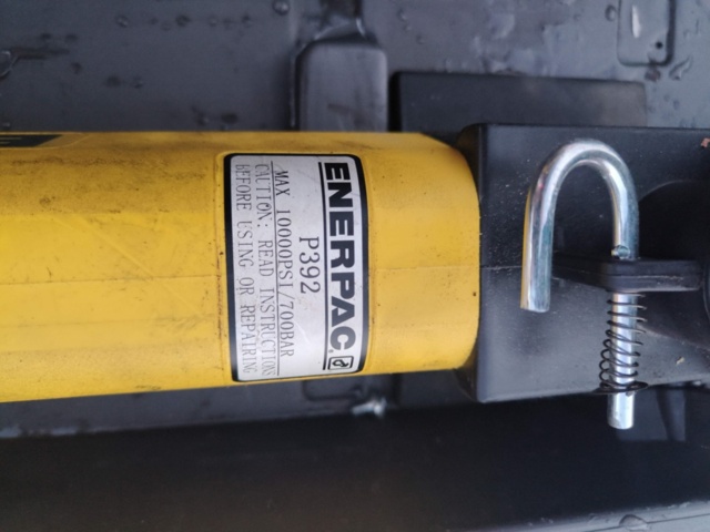1267456-4 Portopower Enerpac P392 including accessories