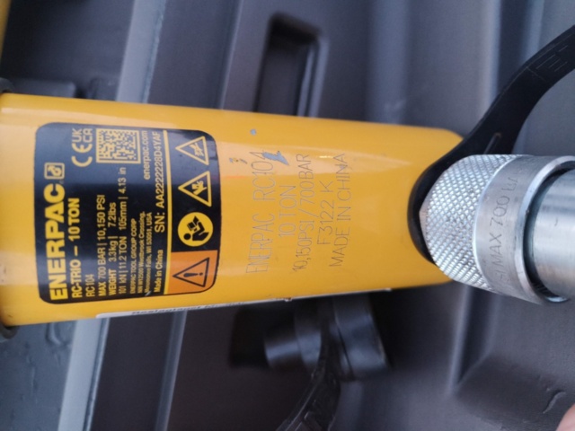 1267456-11 Portopower Enerpac P392 including accessories