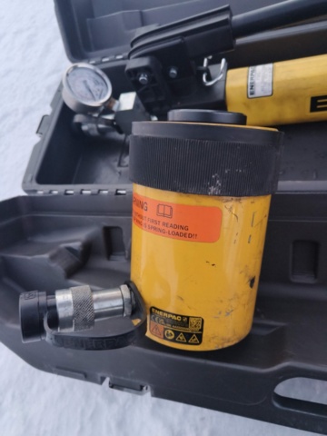 1267456-14 Portopower Enerpac P392 including accessories