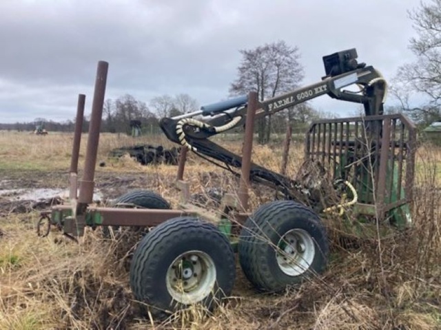 1299698-1 Skogsvagn Farma 9-60D