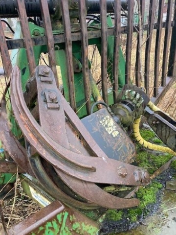 1299698-5 Skogsvagn Farma 9-60D