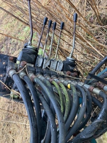 1299698-6 Skogsvagn Farma 9-60D