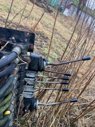 1299698-7 Skogsvagn Farma 9-60D