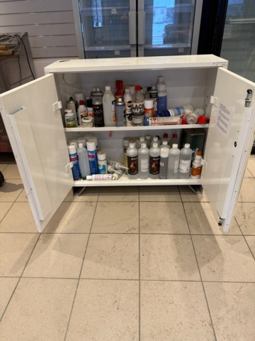 1176214-2 Brandisolerat kemikalieskåp. OBS! Ej innehållet