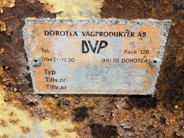 1197995-4 Sand bucket with large BM attachment