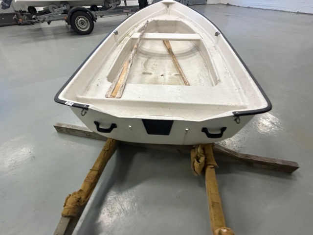 1289878-10 Rowing boat Cremo 385R