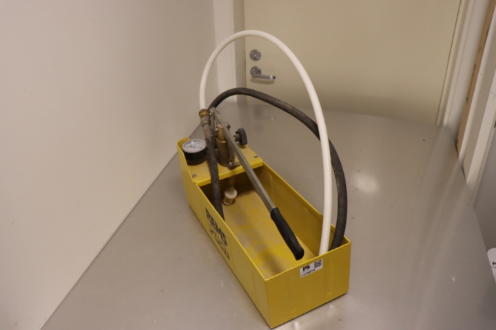 1174074-2 Test pressure pump Rems