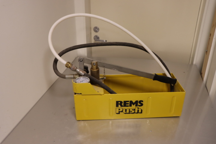 1174074-5 Test pressure pump Rems