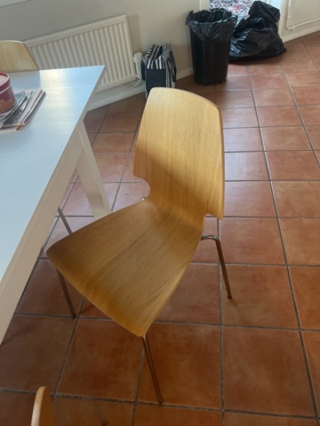 1278105-14 Samling med diverse möbler, inredning och köksgeråd