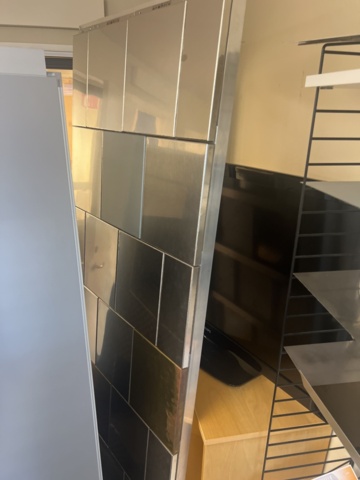 1278106-15 Rum med diverse testprodukter och möbler