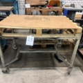1302076-1 Rollable pallet table
