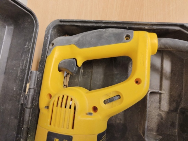 1267471-3 Reciprocating saw DeWalt DW311