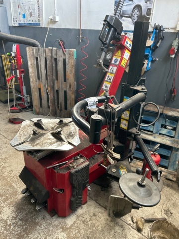 1225454-3 Däckomläggningsmaskin