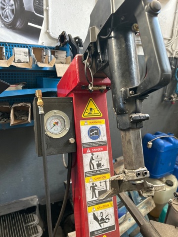 1225454-5 Däckomläggningsmaskin