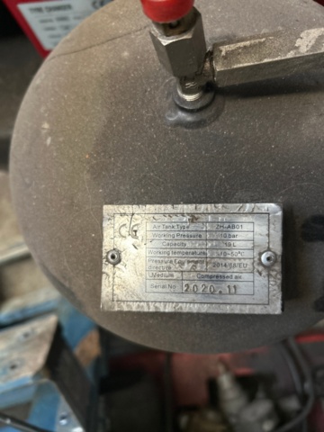 1225454-6 Däckomläggningsmaskin