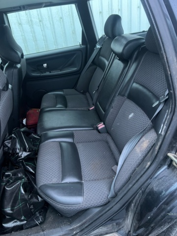 1302101-9 Volvo V70 2.4 Manual, 140hp, 2000