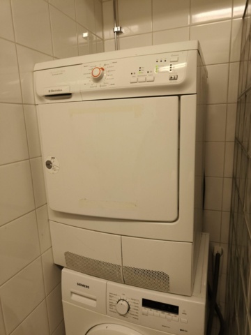 1267564-2 Tvättmaskin och torktummlare