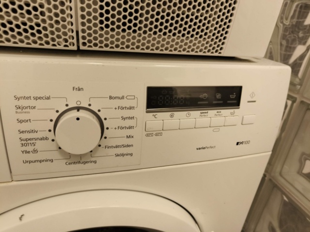1267564-10 Tvättmaskin och torktummlare