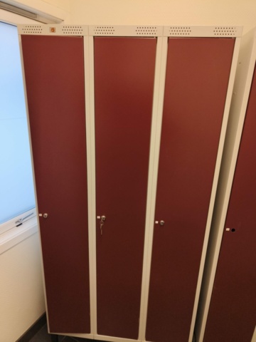 1288637-3 Changing room AJ