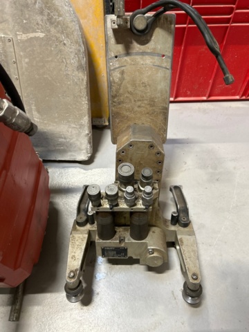 1284331-3 Hydraulic concrete saw Hilti DS-TS22