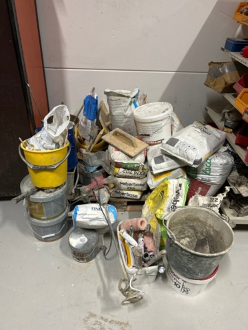 1284351-7 Plåtskåp och verktygsvagnar med innehåll