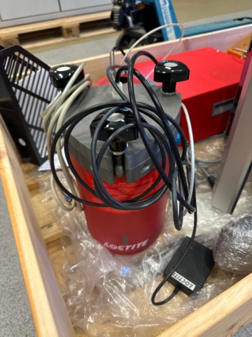 1306569-3 Henkel Loctite UVALOC 1000 UV curing chamber and dispenser