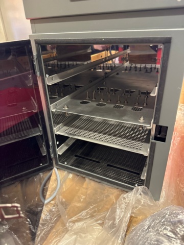 1306569-5 Henkel Loctite UVALOC 1000 UV curing chamber and dispenser