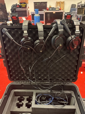 1304918-3 Trådlöst Intercomsystem med tillbehör i pelicase - Hollyland Solidcom M1