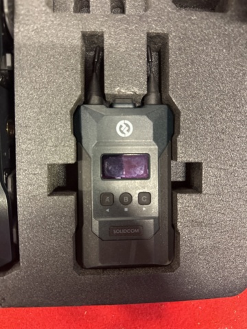 1304918-6 Trådlöst Intercomsystem med tillbehör i pelicase - Hollyland Solidcom M1