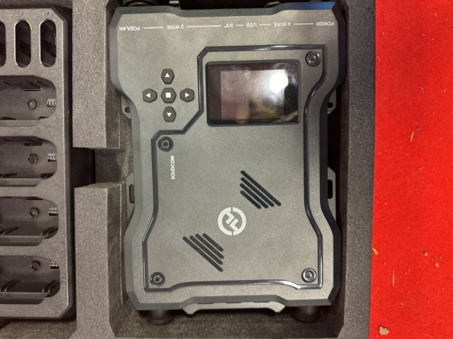 1304918-7 Trådlöst Intercomsystem med tillbehör i pelicase - Hollyland Solidcom M1