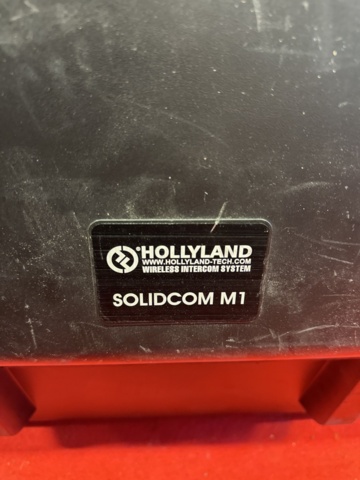 1304918-8 Trådlöst Intercomsystem med tillbehör i pelicase - Hollyland Solidcom M1