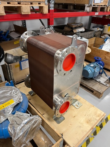 1290802-4 Ny lödd plattvärmeväxlare höger - Alfa Laval CB410-230H-F