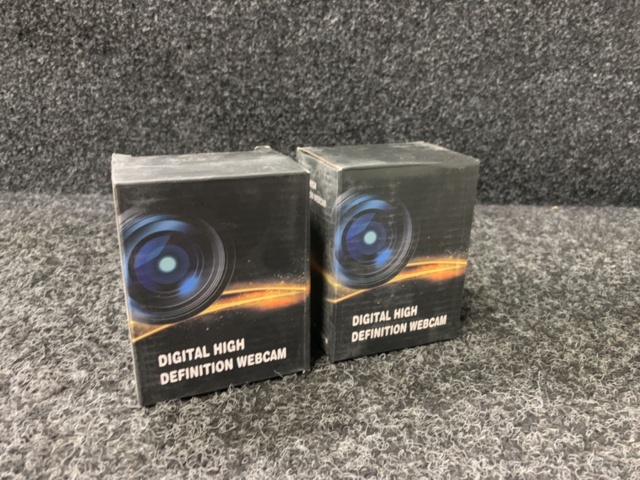 1308215-3 2 full HD webcams