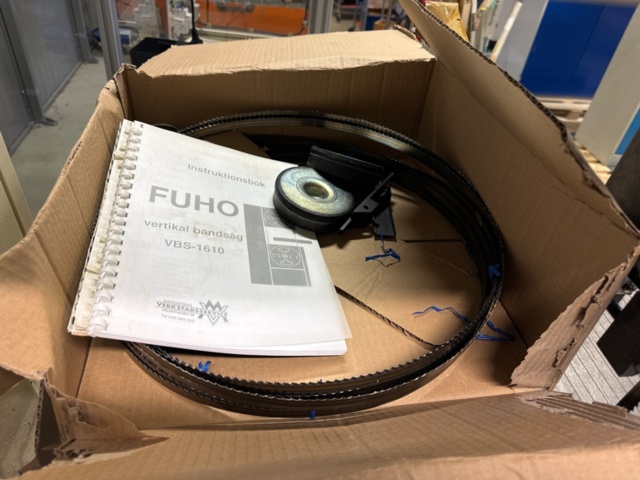1309160-8 FUHO VBS-1610 vertical band saw (25)