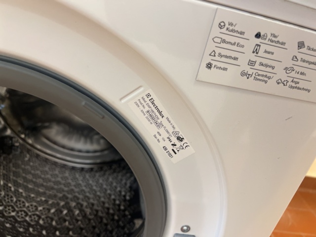 1278367-6 Washing machine Electrolux EWF1687HDW