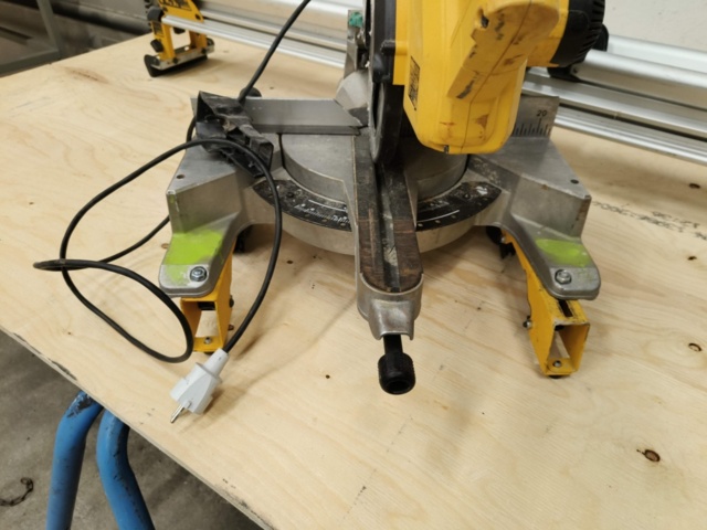 1288697-5 Kap / gersåg DeWalt DW770GP