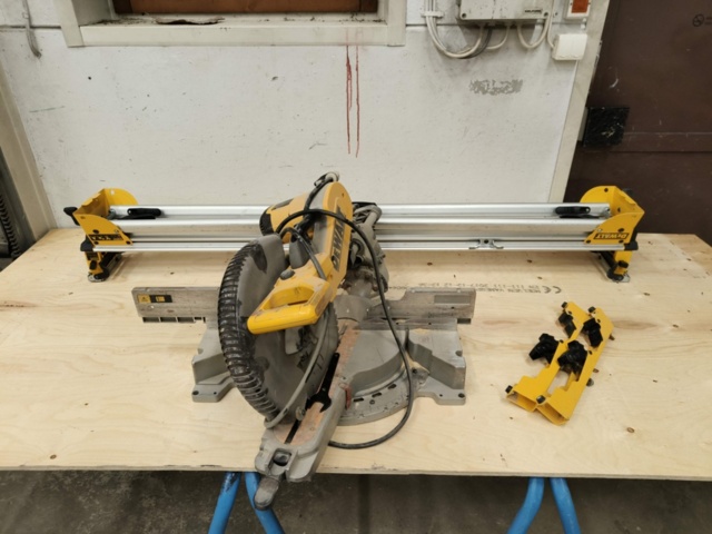 1288698-1 Miter saw DeWalt DW718-QS