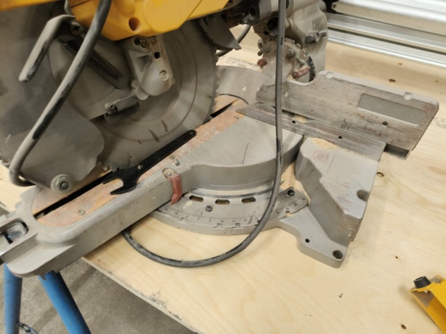 1288698-4 Miter saw DeWalt DW718-QS
