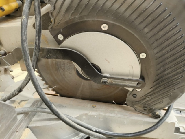 1288698-9 Miter saw DeWalt DW718-QS