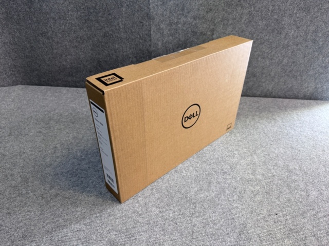 1305990-2 Laptop, Dell Vostro 3520 - New in box