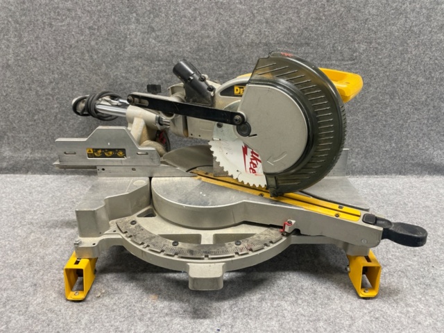 Miter saw DeWalt DW712-QS - PS Auction - We value the future - Largest ...