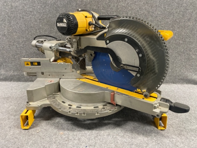 1284613-1 Mitre saw DeWalt DWS 780-QS