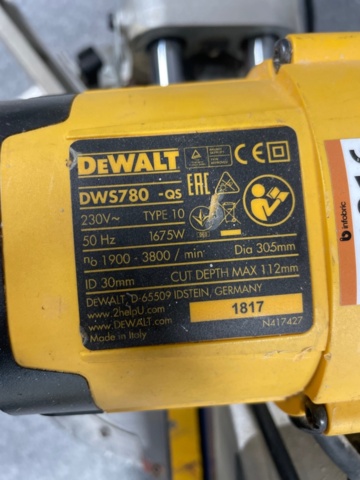 1284613-3 Mitre saw DeWalt DWS 780-QS