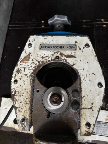 1137690-5 Pipe cutter Georg Fischer with stand