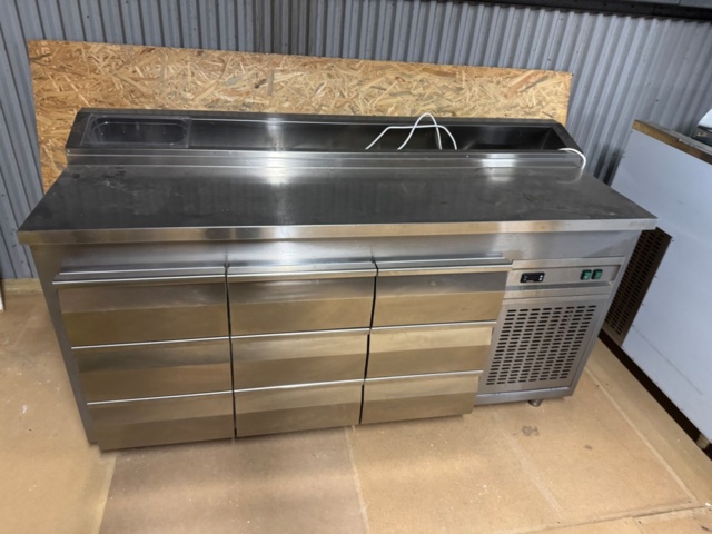 1199134-2 Refrigerated counter with cooling trough