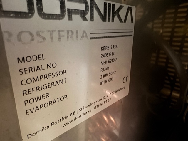 1199134-6 Refrigerated counter with cooling trough