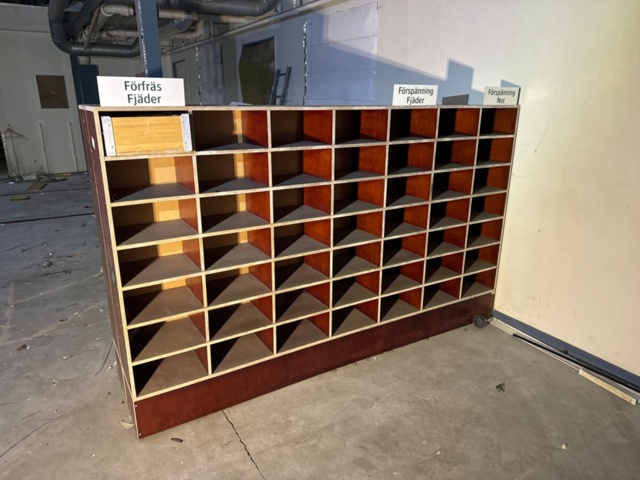 Storage shelf - PS Auction - We value the future - Largest in net auctions