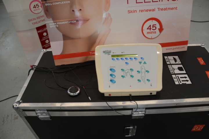 1312235-1 APILUS JUNIOR 3G, electrolysis machine