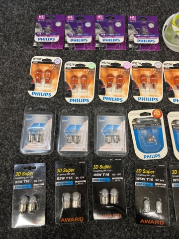 1313321-2 Vehicle lighting from Philips & Award