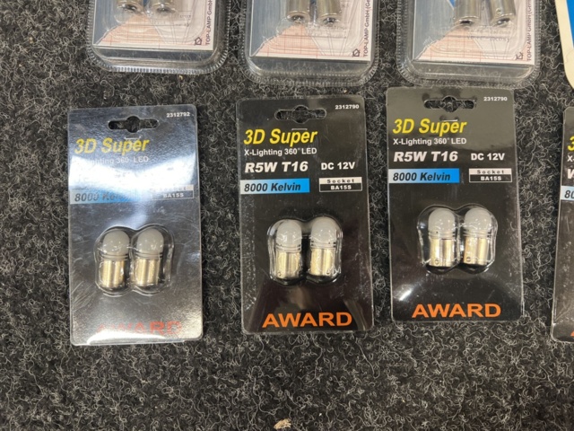 1313321-13 Vehicle lighting from Philips & Award